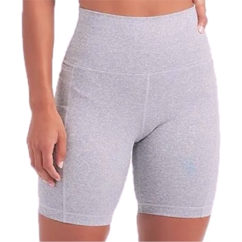 VUORI Rhythm Pocket Biker Short, lilac micro stripe, fits like a small